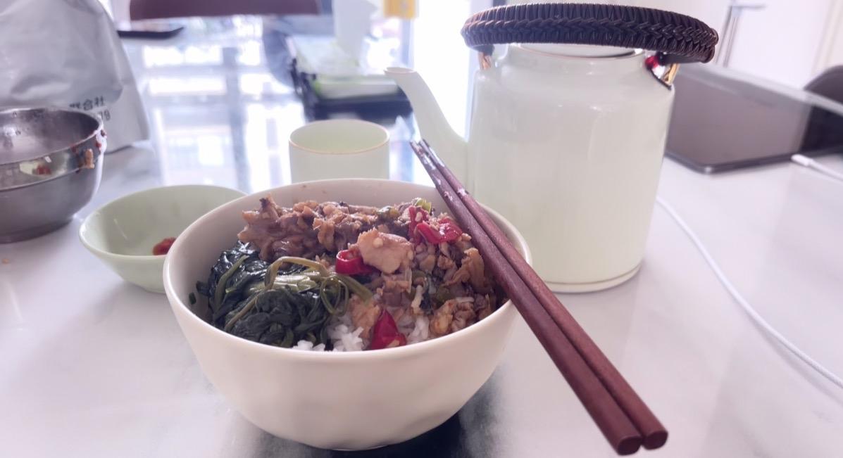 侄子高考608分，他说要像他爸爸一样，以后当一名警察。他爸爸当年考的是大专（45