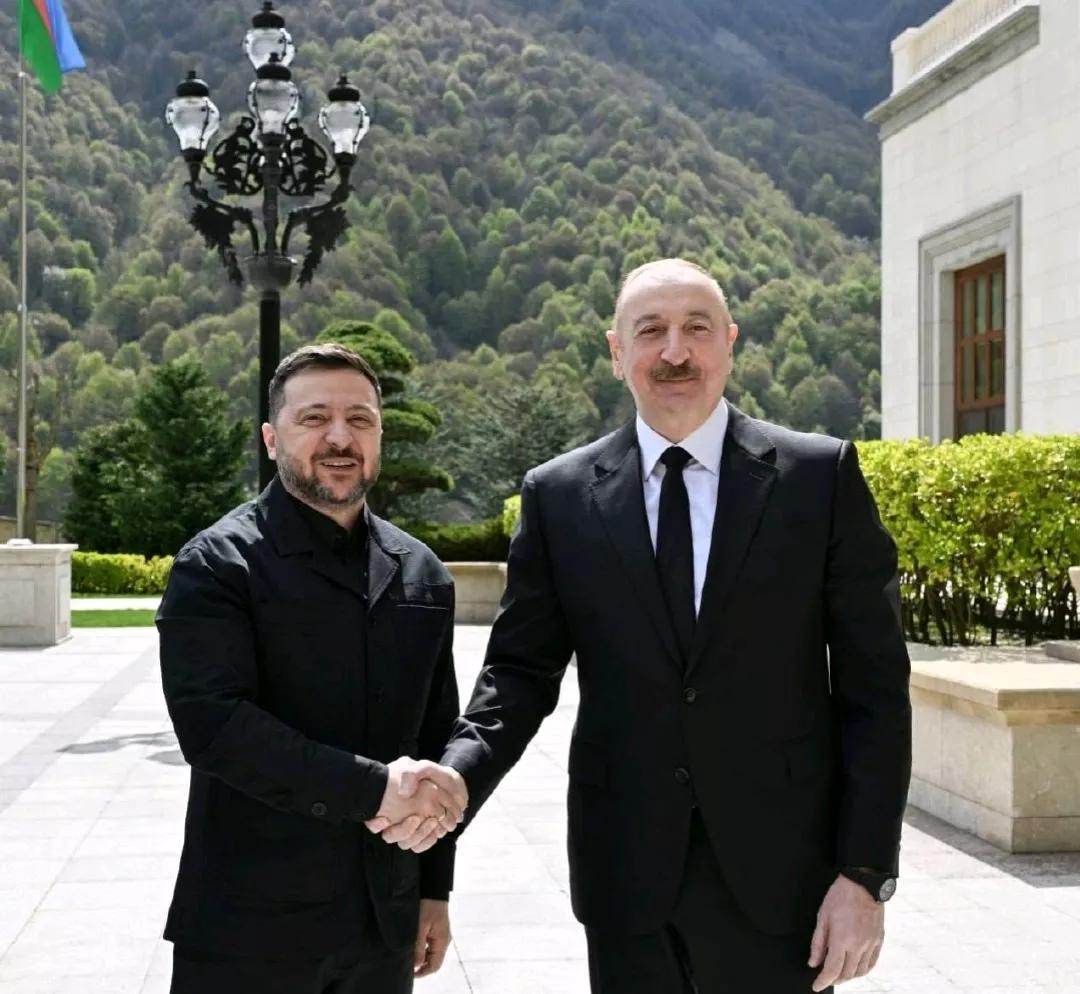 当地时间25日，阿塞拜疆总统阿利耶夫证实，他已和到访巴库的乌克兰总统泽连斯基，签
