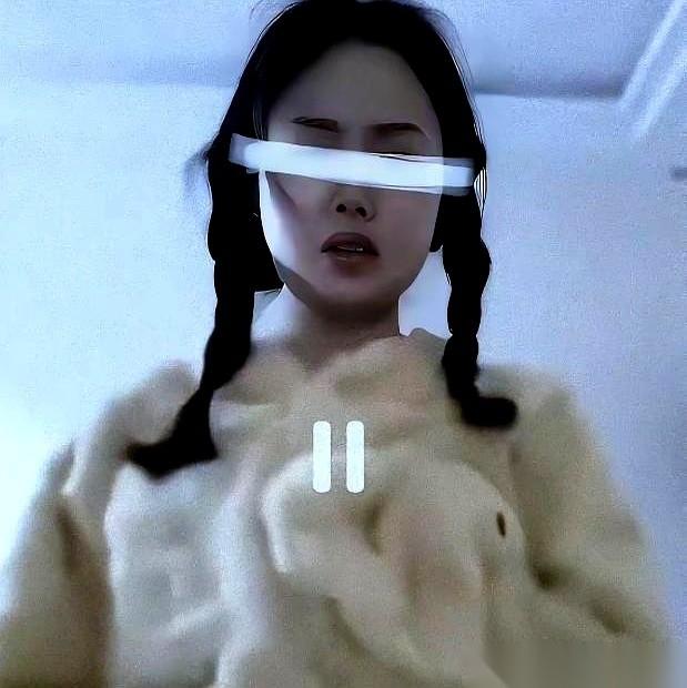 网传湖北恩施建始县的一个班级家长群里，砸下了一场任谁都接不住的塌天大祸。凌晨时