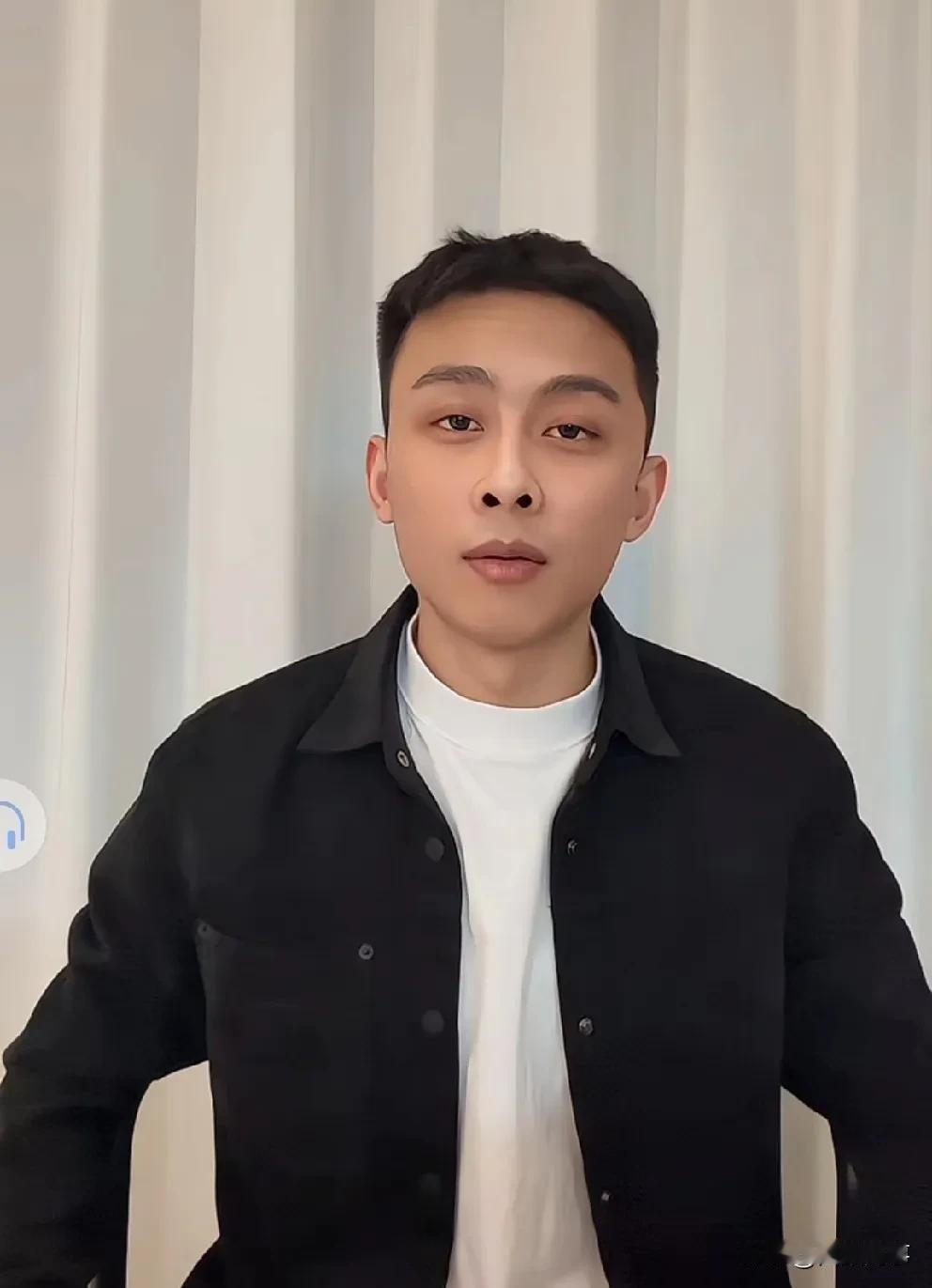 ks老疤回忆洋洋洋车祸送医，精神失常手部绑床！ 