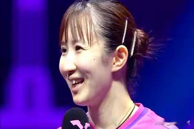 早田希娜4:1赢了孙颖莎朋友后采访，语出惊人，居然感谢国乒！她说:非常感谢中