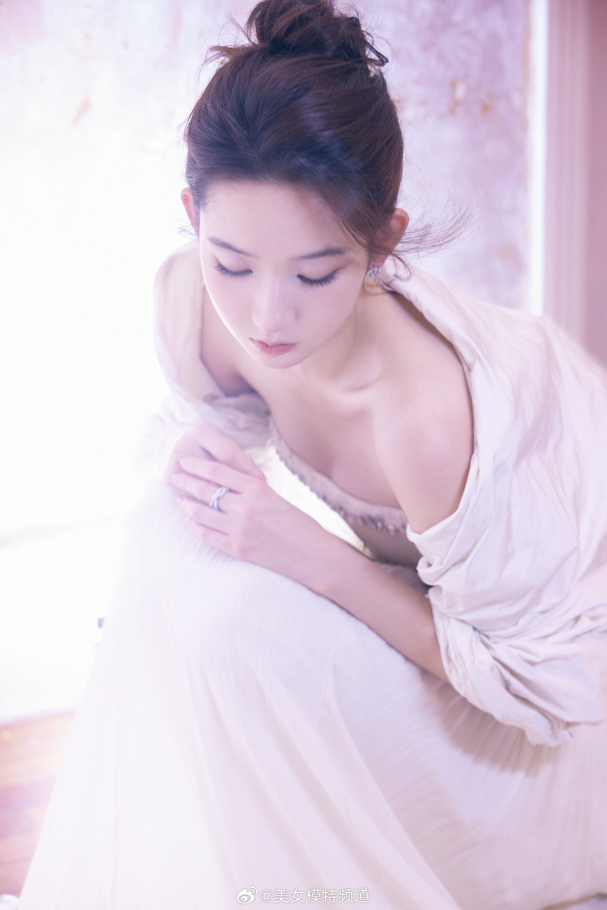 王玉雯今日份粉色系的小雯​​​
