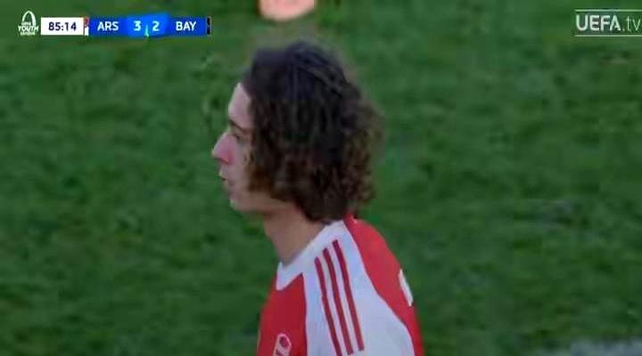 阿森纳14岁小将穆尼奥斯炸了！刚满13岁半就踢青年欧冠U19，还刷新最年轻登场纪