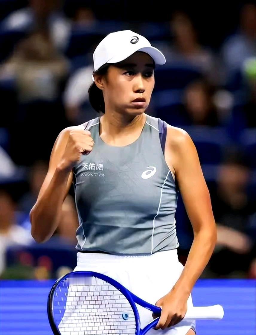 张帅的日程好满！人还在阿布扎比打双打，WTA1000多哈站女单资格赛就来了：张帅