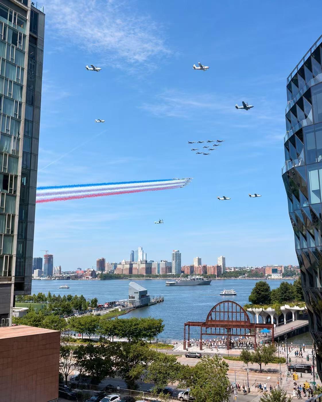 昨天是7月4号，全世界有两件值得关注的大事。一个是美国建国250年纪念日，请记