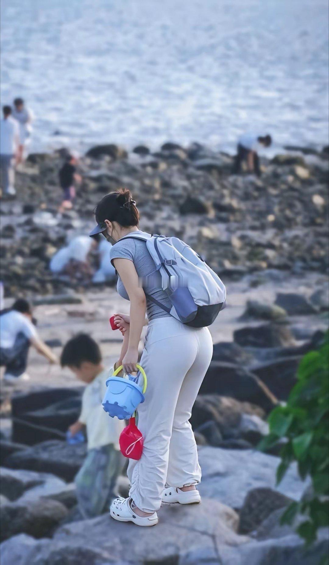 母亲的眼里全是孩子​​​