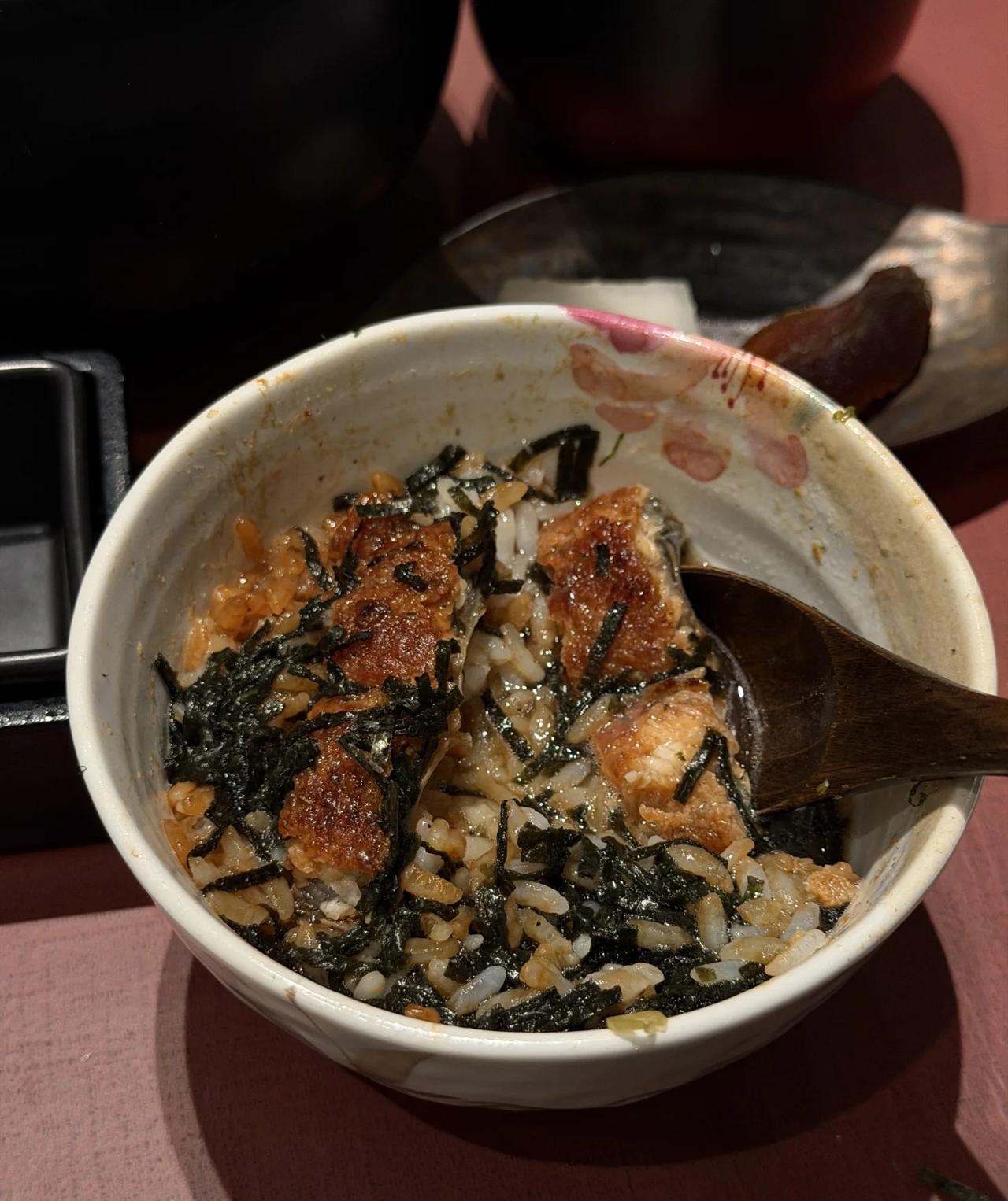 “日本的米饭真好吃，从小到大不吃米饭，在日本停不下来。”有在日本的网友发文感叹