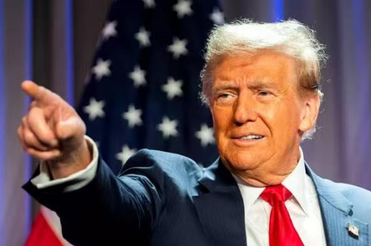 白宫晚宴突然传出好几声枪响，万斯先一步逃命，未来的特朗普真的会重复四十五年前的