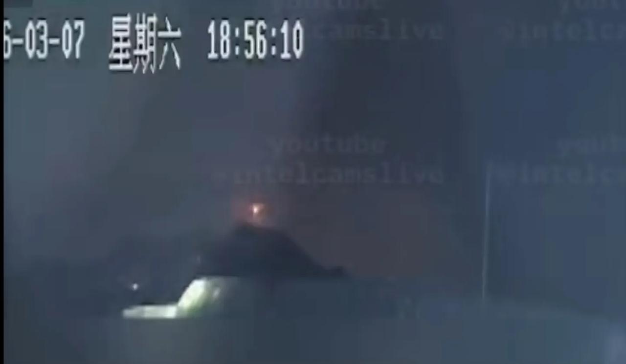 伊朗从伊斯法罕的一个曾多次遭到美以轰炸的发射场发射了一枚弹道导弹。这表明美以仅靠