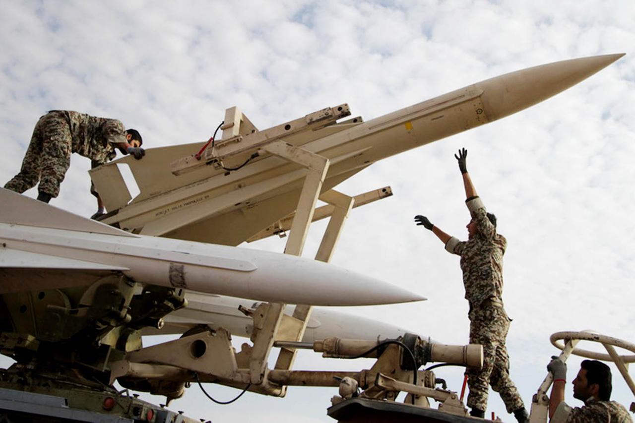 伊军的全面反击，恐怕才刚刚开始！就在美国不断炒作，将伊方的导弹被炸光的时候，革