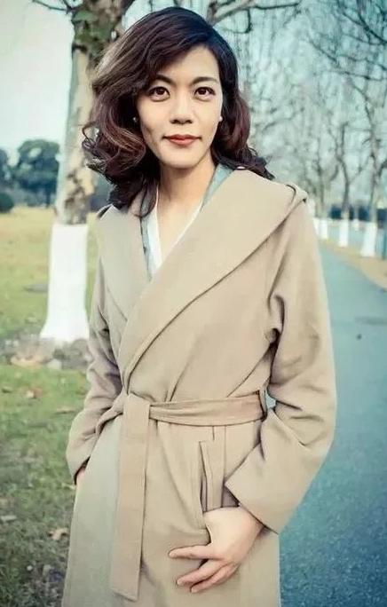 复旦大学陈果教授说：“任何男人和女人，只要他们是异性，只要在一起相处时间长了，他