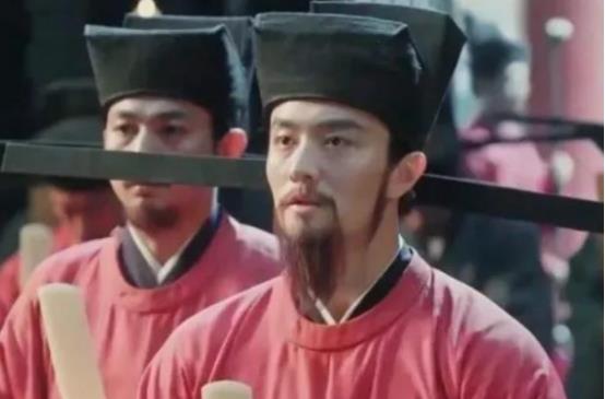 1076年，王安石被撸了宰相，贬为江宁知府。在江宁干了几年后，感觉心灰意冷，不禁
