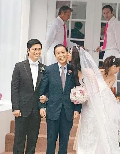千亿儿媳徐子淇写给公公的手写信，字写得真漂亮，言辞都是感激与思念。她称公公为“