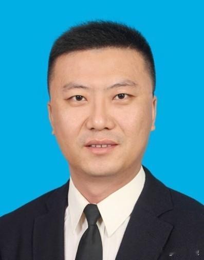 “长得帅有什么用”？赤峰的秦怀东看似是个老实人！10月9日，赤峰市纪委监委