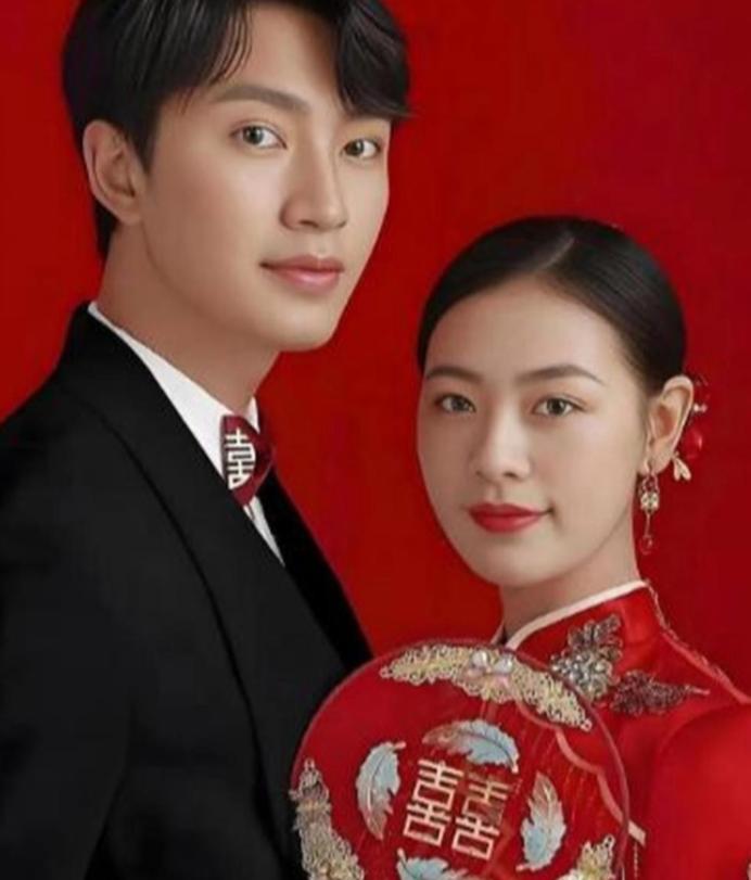 长沙这场婚礼属实尴尬！新娘婚前悄悄把攒的几十万全转给父母，摆明了就是防着男方。结