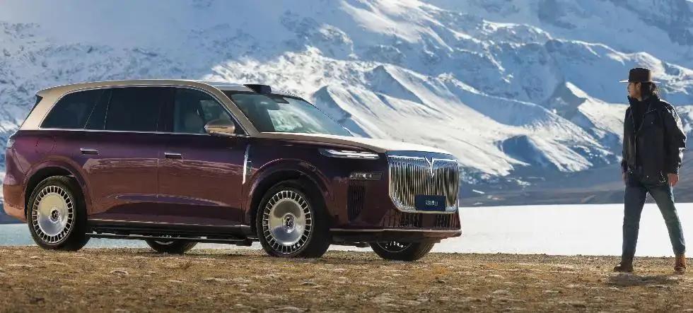 提了岚图泰山一个月，作为家庭用车党，真心被这台大6座SUV圈粉了！外观气场