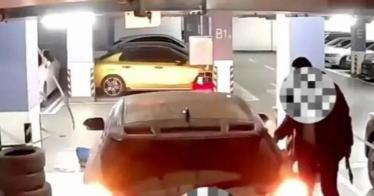 厚颜无耻！3月份黑龙江哈尔滨，一中年男子花15万买下车位，三番两次被白车霸占，索