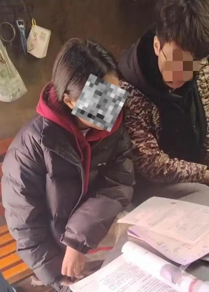 有律师说，坠亡浮选槽的6名学生，按内蒙古当地经济水平，最多每人赔偿100多万。