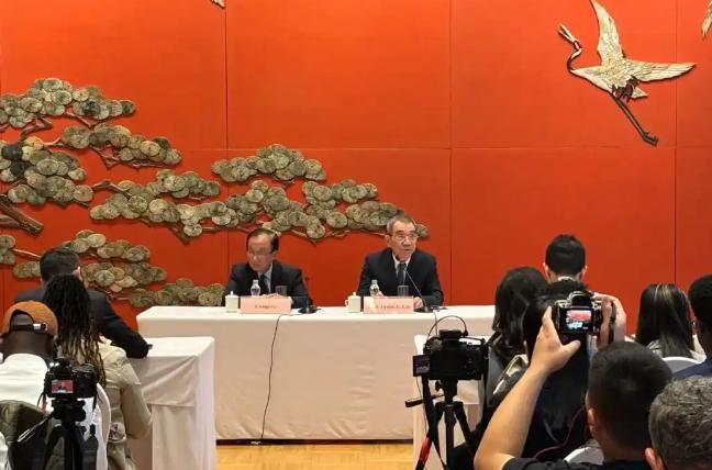 林毅夫在今年4月时曾发出警告！如果中美不再进行贸易，那么作为一个拥有全球