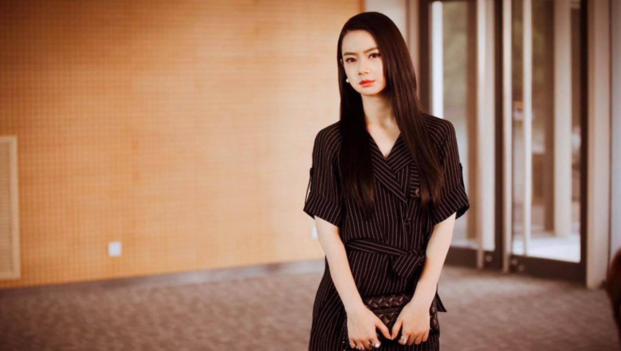 说说我二十年前结婚那点事。那时候没什么天价彩礼，也没那么多算计。我父母没开口提