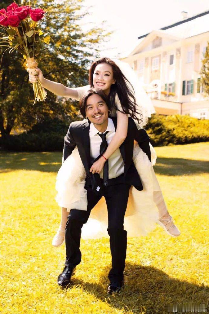 据港媒，23日，冯德伦受访时回应舒淇“想要生小孩”，他表示虽然很多人觉得世界很乱