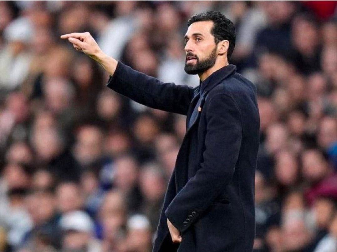 阿韦洛亚：多数球队踢皇马会收缩防线，我们要加快传球节奏西甲联赛第20轮，皇马在主