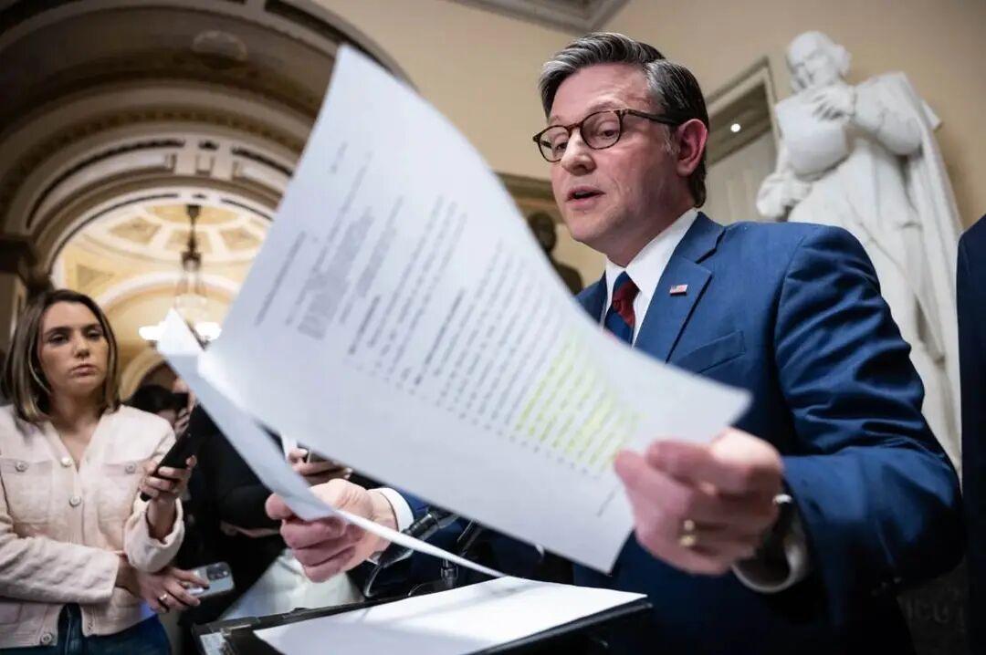 周五深夜，众议院共和党人拒绝了参议院通过的、旨在结束国土安全部已持续六周的停摆的