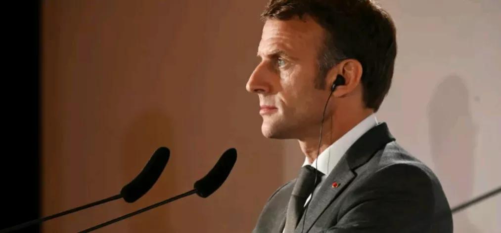 《费加罗报》报道，当地时间19日，一名来自巴黎的消息人士透露，法国总统马克龙已决