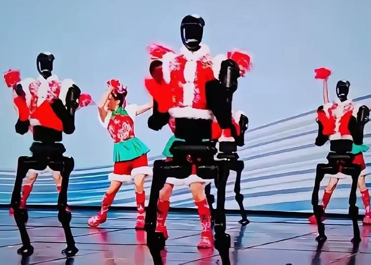 宇树科技的王兴兴说，明后年不少服务业、工业岗位可能会被AI全替代。马斯克紧跟着警