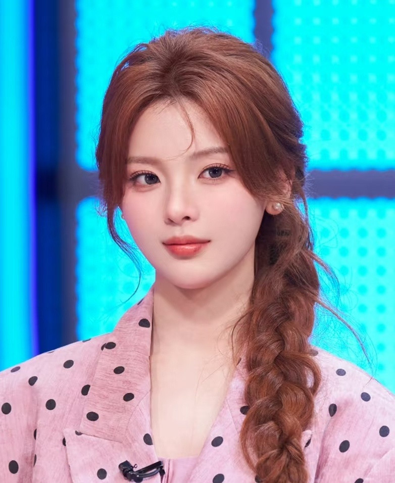 🍐🍑亚洲最美的女人是杨超越