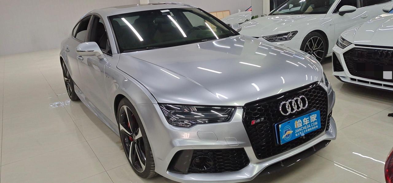 外观帅，动力狠，40万提辆奥迪RS7太兴奋！前两天帮粉丝验了一台性能神车，奥迪