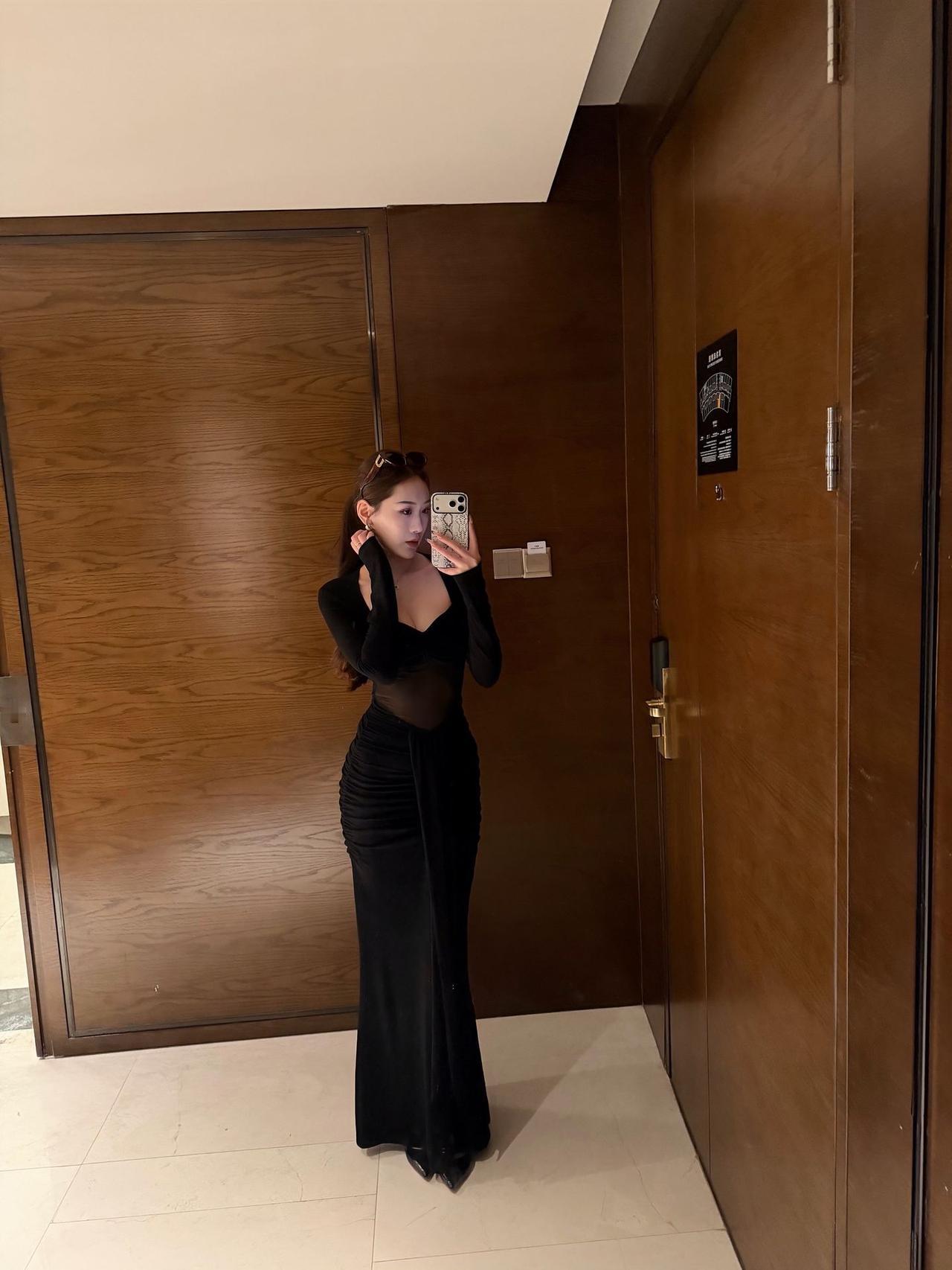 我一个人吃饭旅行到处走走停停每日穿搭分享