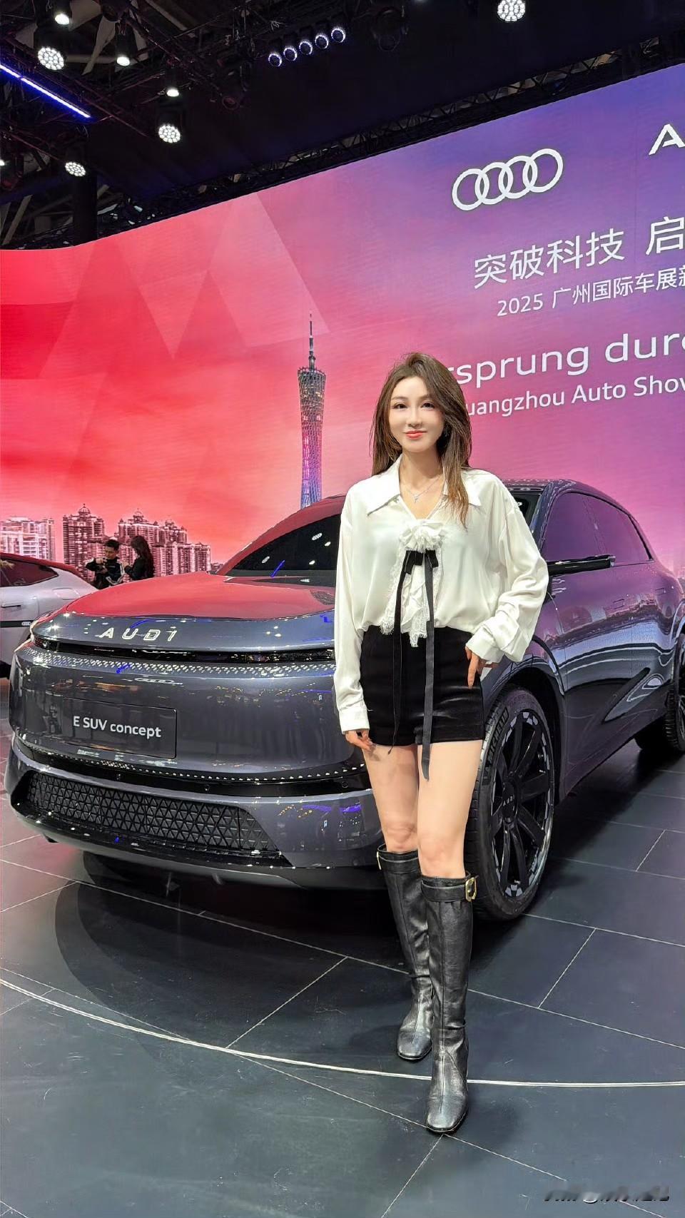 车展依旧好看，人好看还是车好看呢？