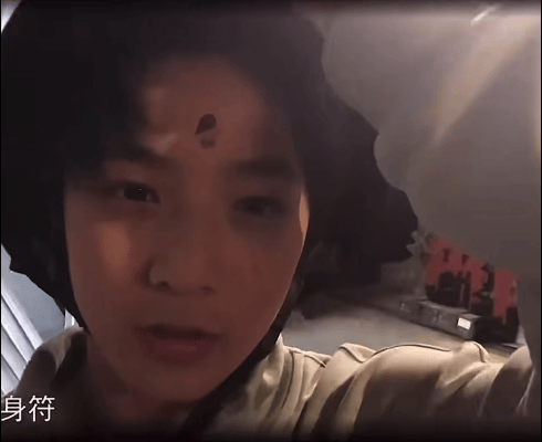 王鹤棣刘耀文两个人凑不出一个胆子表面是《宇宙闪烁请注意》的“拽哥组”，实际上…俩