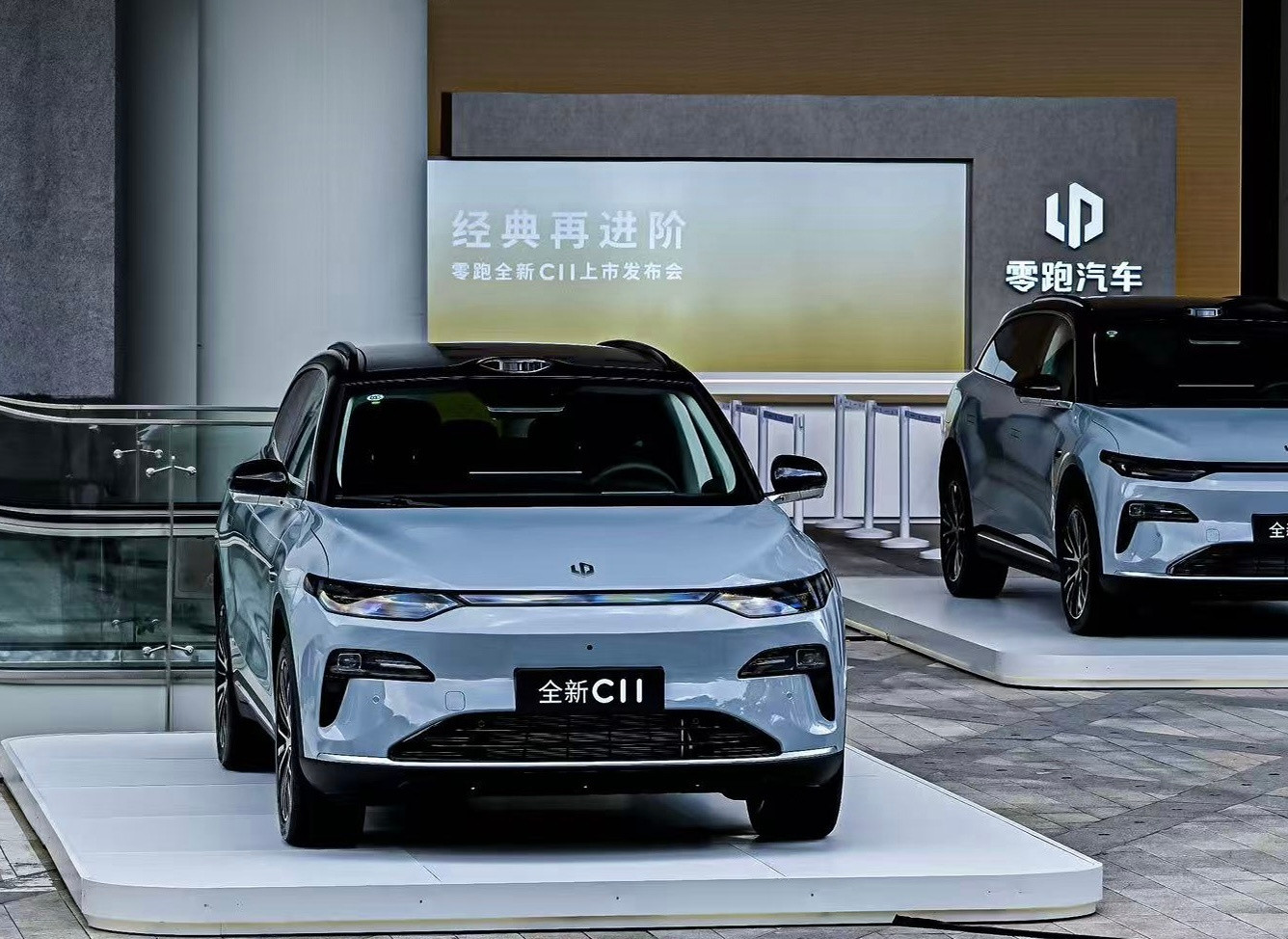 大5座SUV零跑C11改款了新款价格：14.97万-16.58万纯电/增程都有得