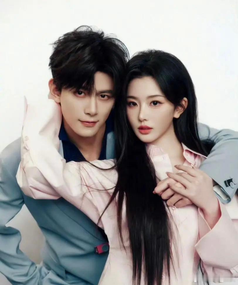 《逐玉》全员上桌但真正升咖的只有一位，那就是跑了八年龙套的齐旻扮演者邓凯虽然张凌