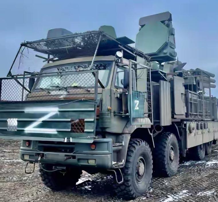 “铠甲”-S防空导弹和火炮系统仍然是俄军防范无人机和导弹的主力，俄罗斯各地遭受到