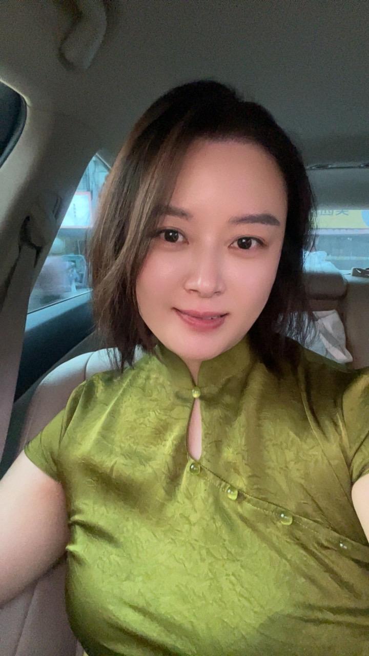 越听越喜欢😘磁场都强了，恨不得马上出去建设祖国，去抗砖头都可以！