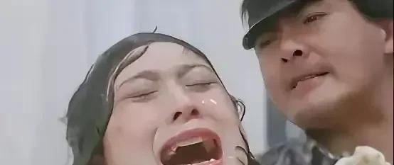 拍个戏而已，用不用这样折磨女明星，那个时期的利智实在是太难了。如果不是李连杰的