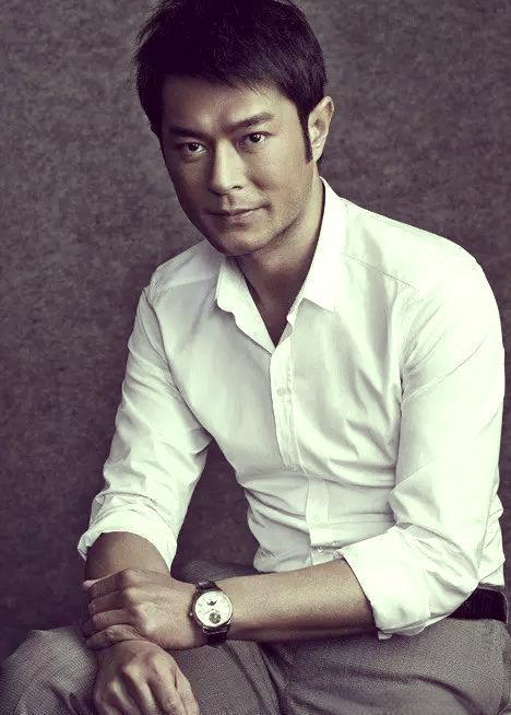 古天乐多年默默资助卢海鹏这事，真的太令人佩服了！据港媒报道，卢海鹏多年前做冠状动