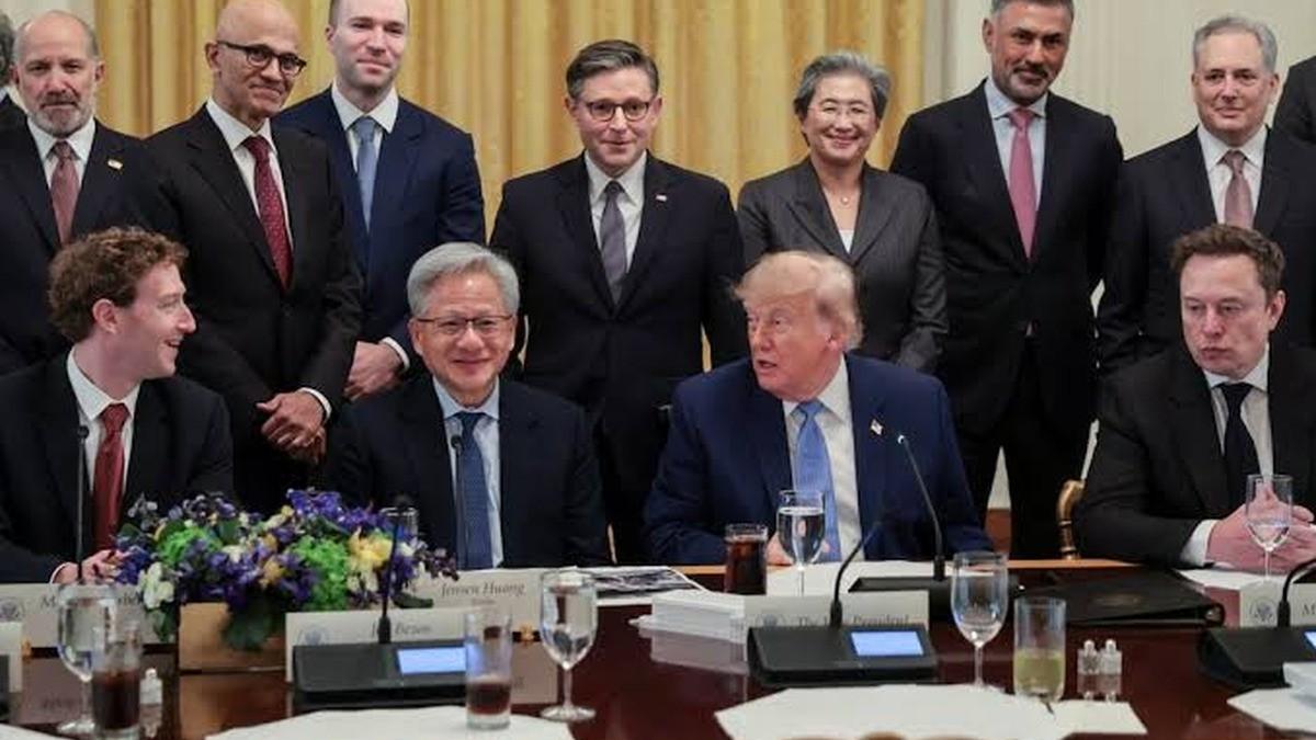 美国搞了个“超级智能工作组”。官方说法很漂亮：维持技术领先，捍卫美国人利益，改善