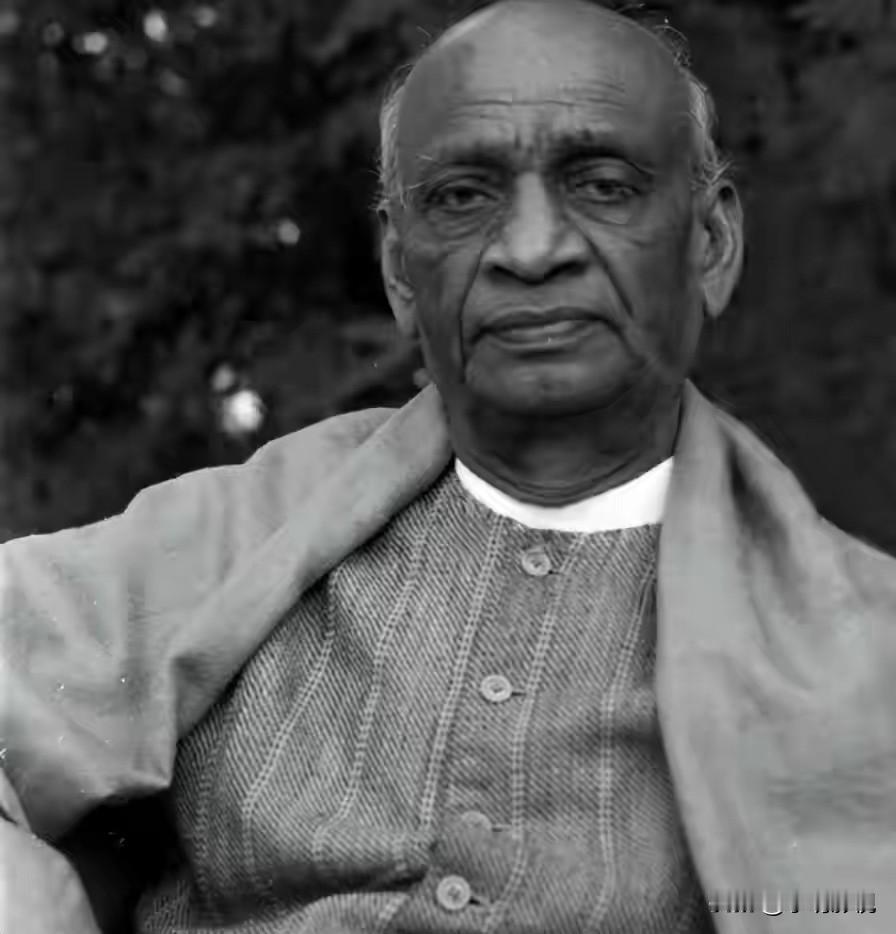 太离谱了！印度花340亿卢比（约30多亿人民币）造了座182米的全球最高雕像，本