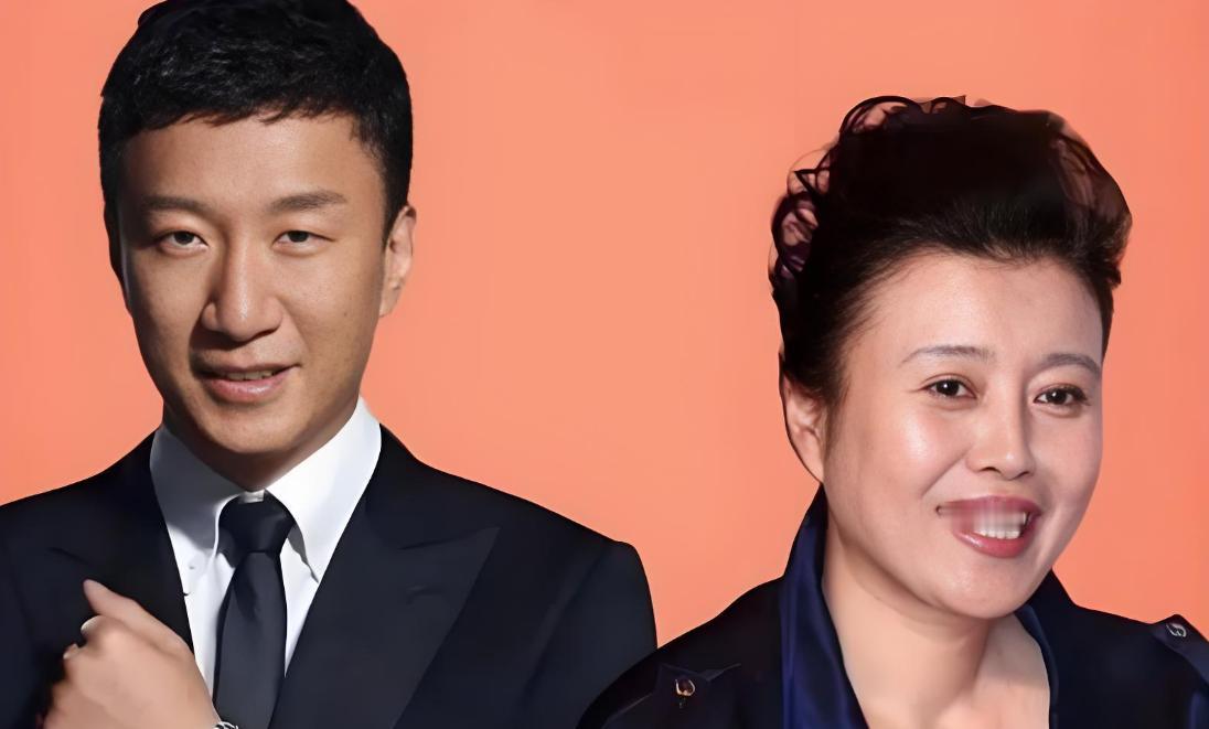 2002年，32岁的孙红雷回到家，看到43岁的女友丁嘉丽蓬头垢面，心中瞬间开始嫌