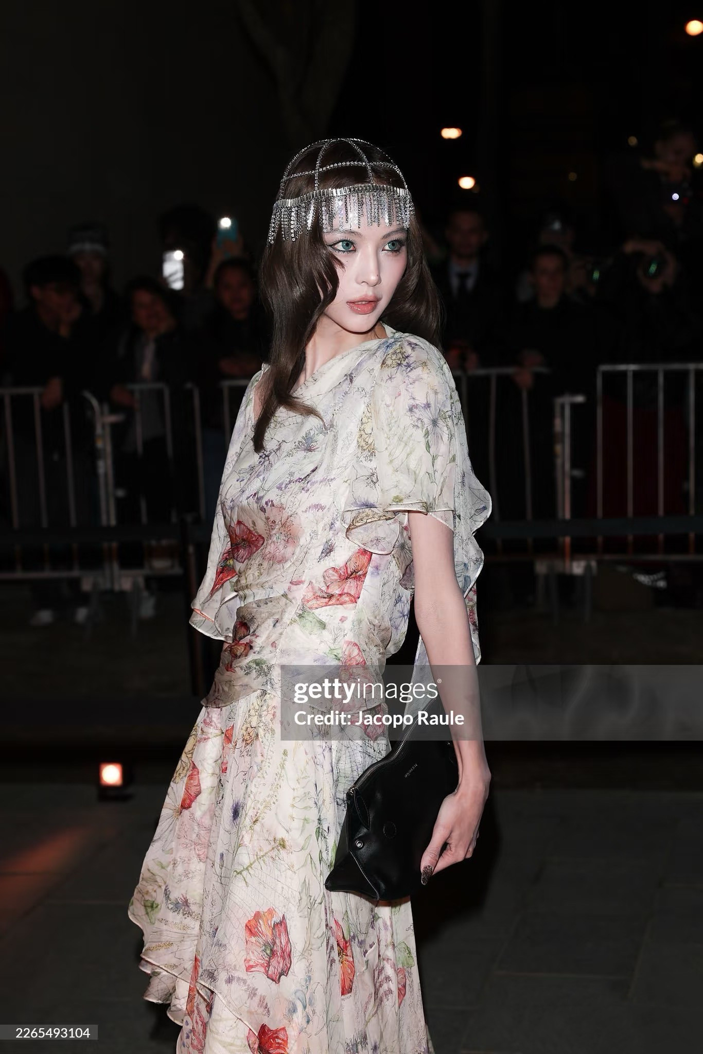 嗑颜bot腻腻抗住了每一次的g社生图