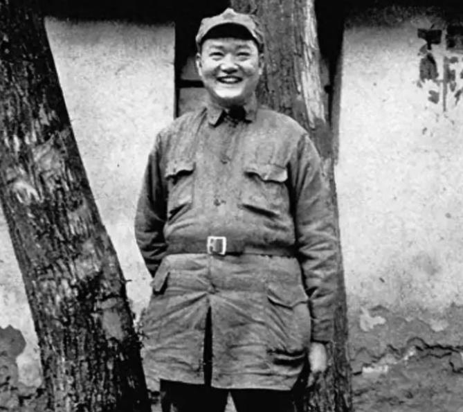 1941年，新四军击毙了100多名日军，不久，日军派人来索要尸体，罗炳辉笑道：“