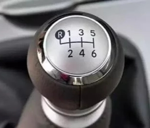 手动挡天下第一电耗子在我眼里就是垃圾，对自动挡也提不起一点兴趣，我想要轿车，手