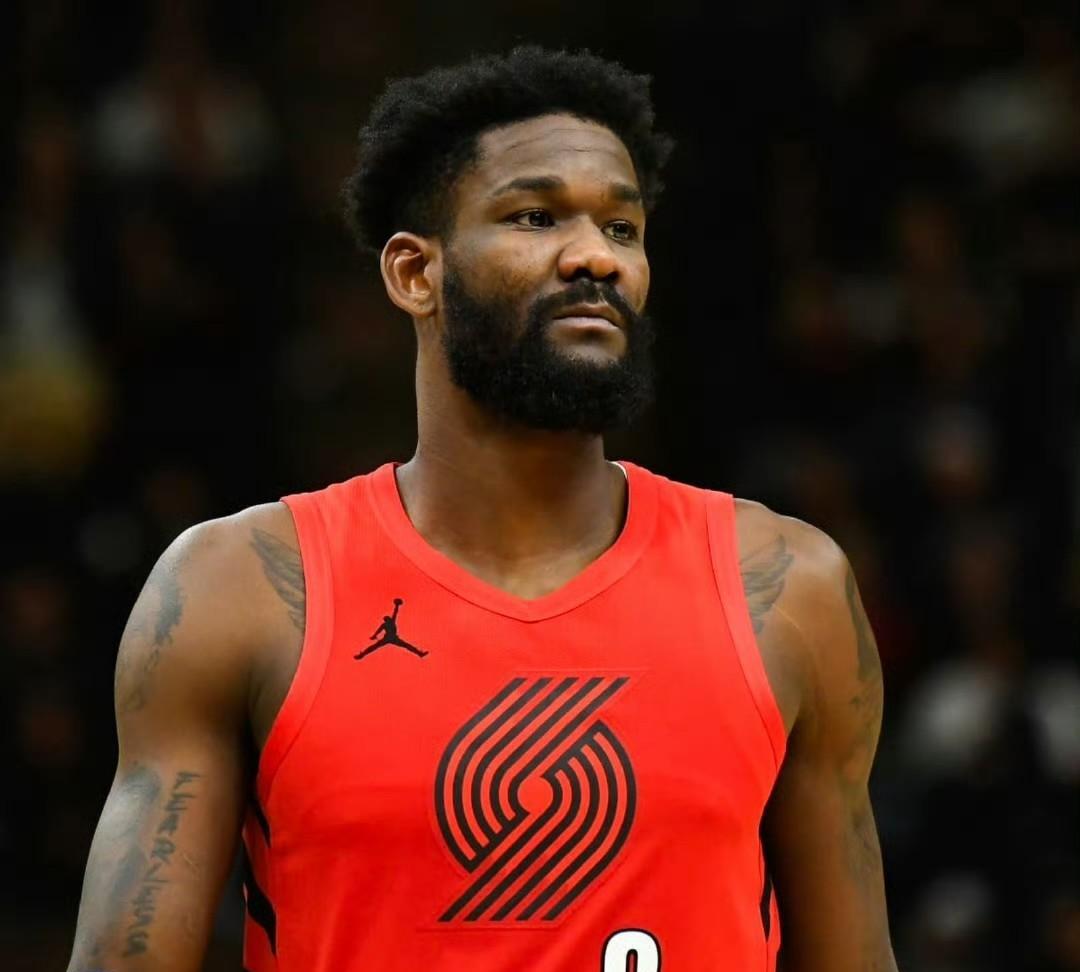 NBA自由&交易市场动态：艾顿两年1660万美元签约湖人！艾克萨姆一年合同续约