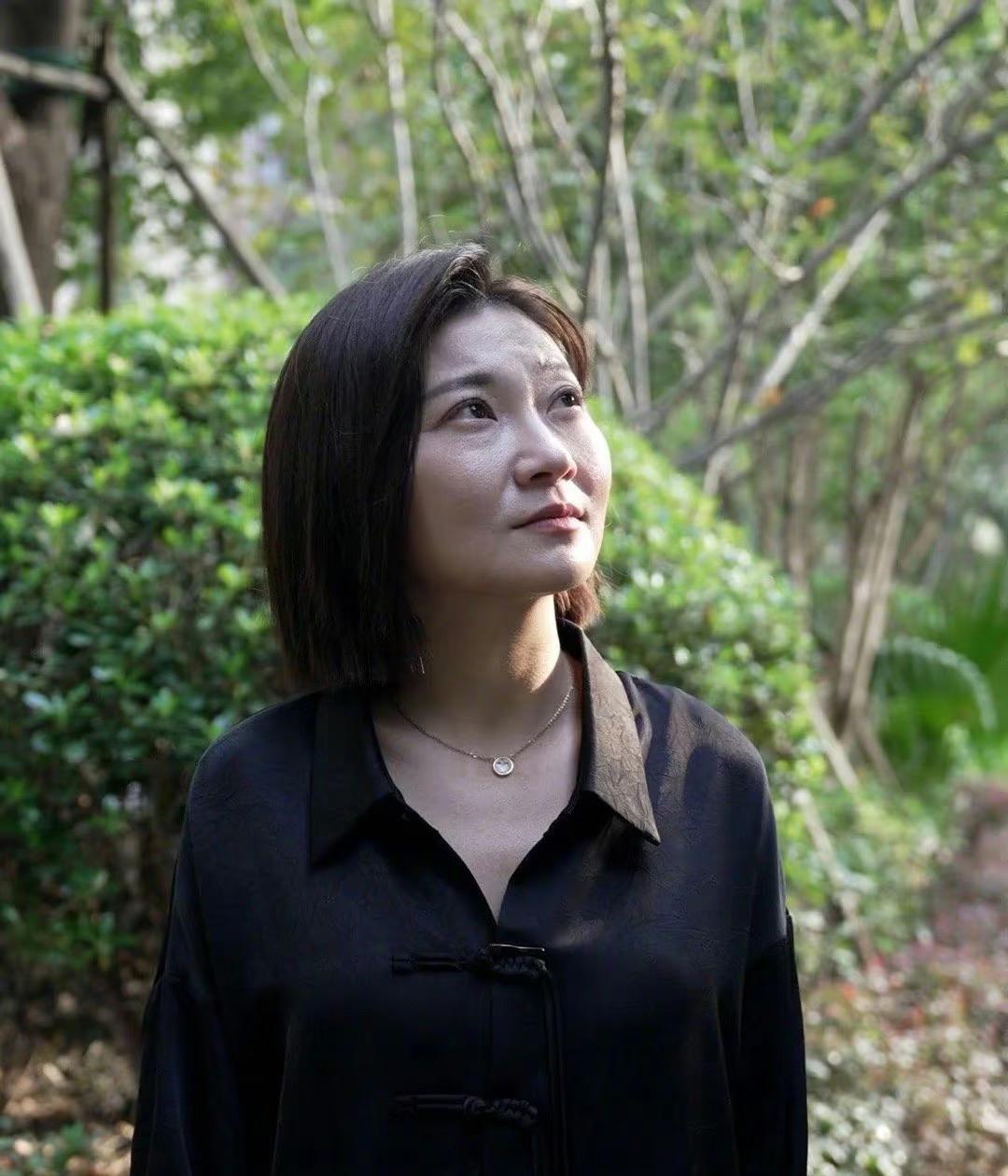 为什么说王暖暖是可怜之人必有可恨之处？不查不知道一查不敢看，王暖暖和这个俞晓