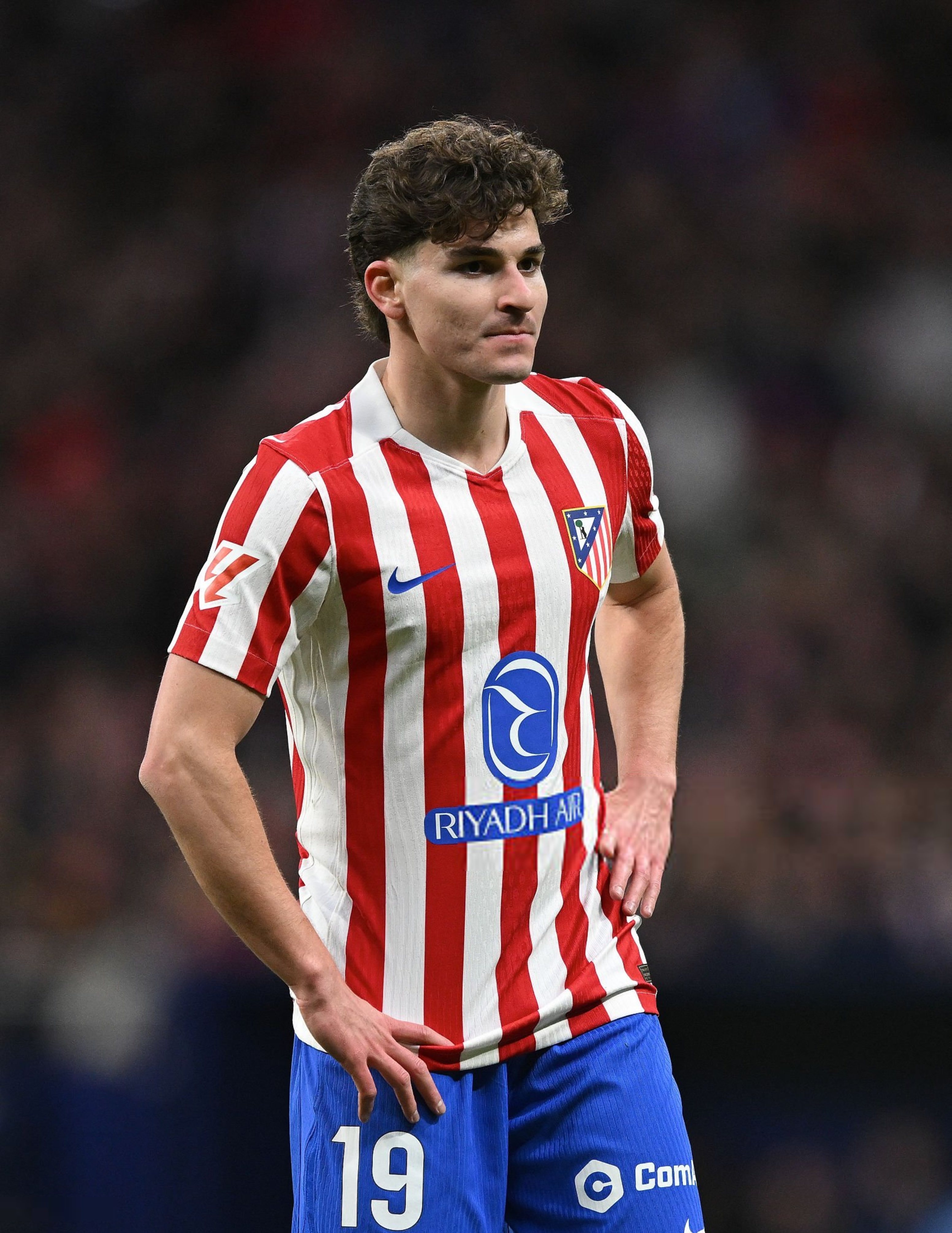 ESPN：巴塞罗那已与马德里竞技展开初步沟通，以了解他们对出售阿尔瓦雷斯的立场。