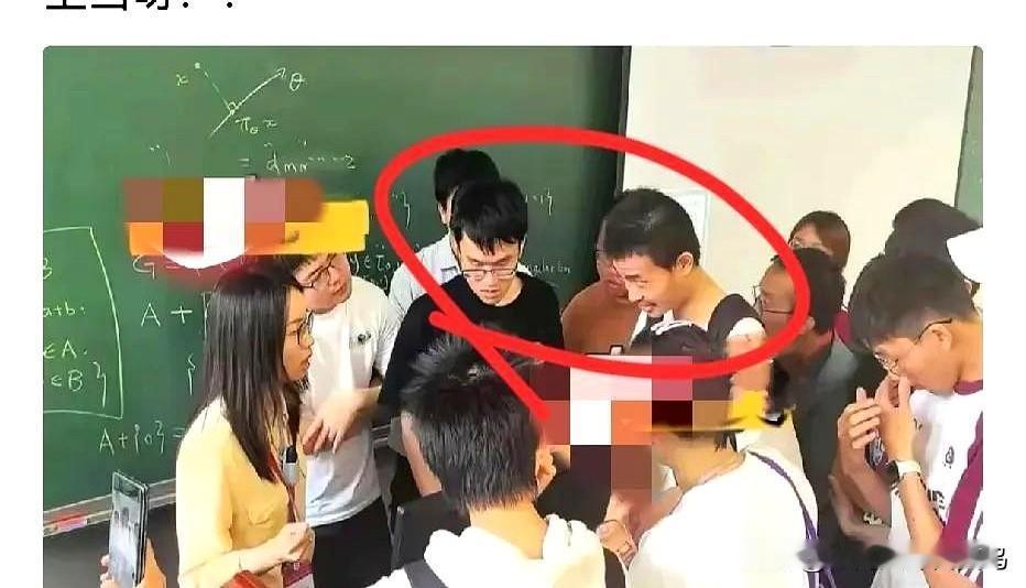怎么担心王虹回国是钓鱼呢平时不回国交流，但是中美竞争最关键时刻！平时不见